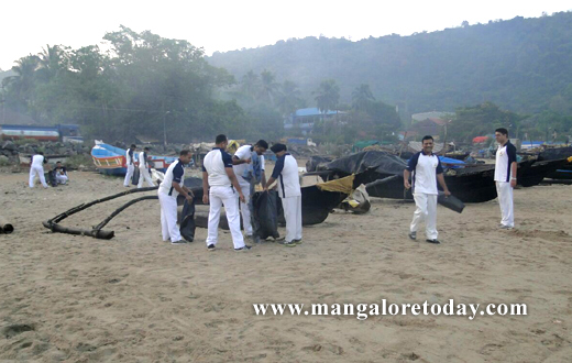 coast gurad clean up drive in mangalore